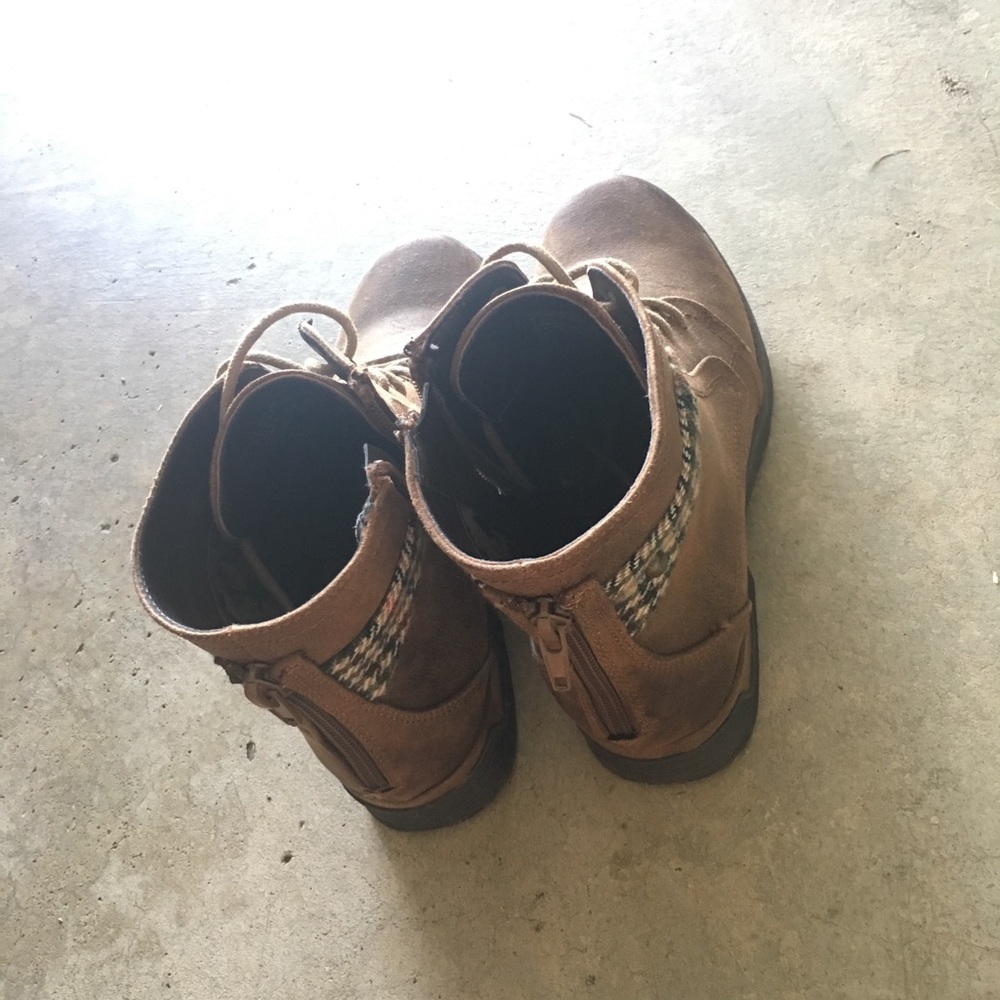 White Mountain Boots View 4